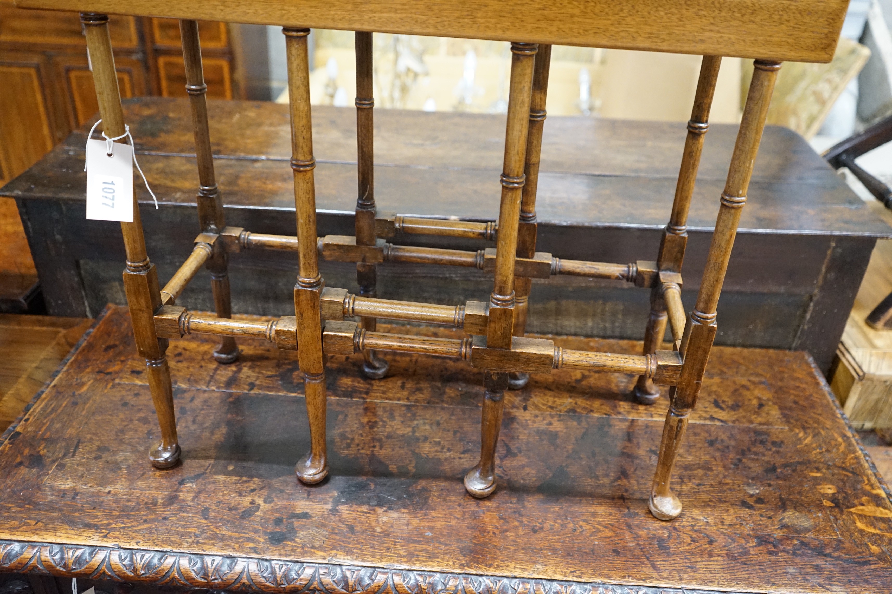 A George III style mahogany spider table, width 60cm, depth 24cm, height 70cm